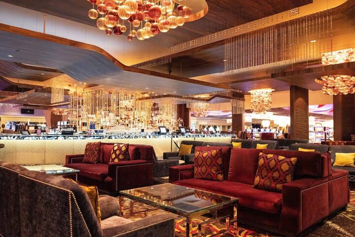 Lounge 61 of 72